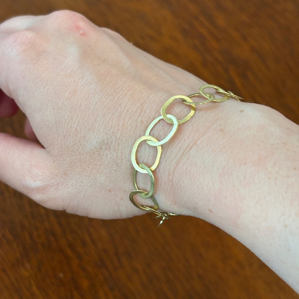 Faye Kim 18 kt gold bracelet 6.25"